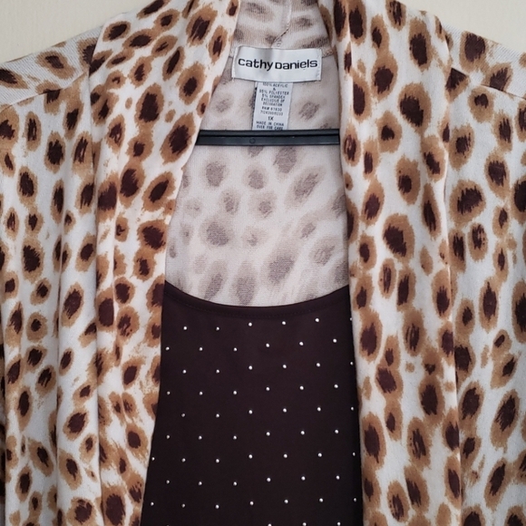 🌟 Host Pick 🌟 WOMEN'S blouse/Cathy Daniels - Picture 2 of 4